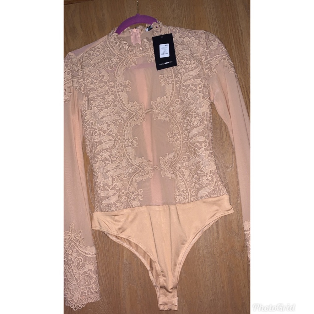 🔥🔥🔥Nude Fashion Nova Body Suit 🔥🔥🔥